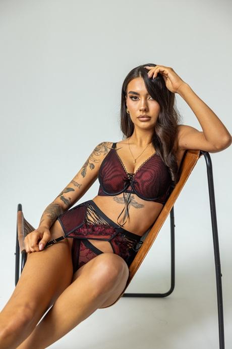 Kris Line Бюст brassiereplunge жін G-Cabaret чорно-червоний